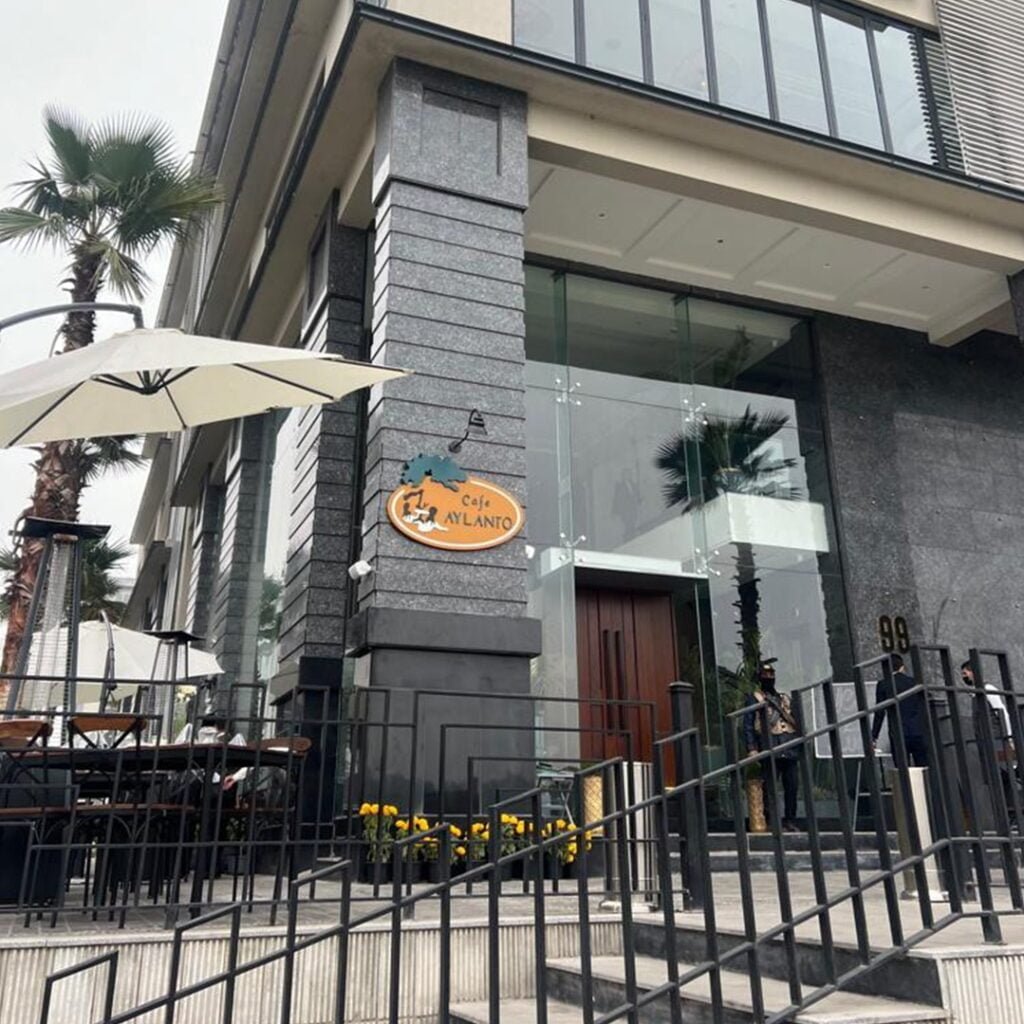 Cafe-Aylanto-RAYA-1-1024×1024